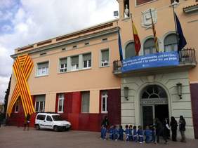 Foto. Pancarta en defensa de l'educació i la salut de qualitat