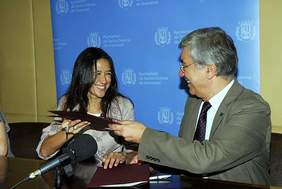 foto. Alcaldessa i rector de la UNED